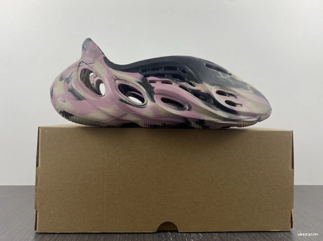 IG9562 Yeezy Foam MX Adidas Carbon RNR 0815